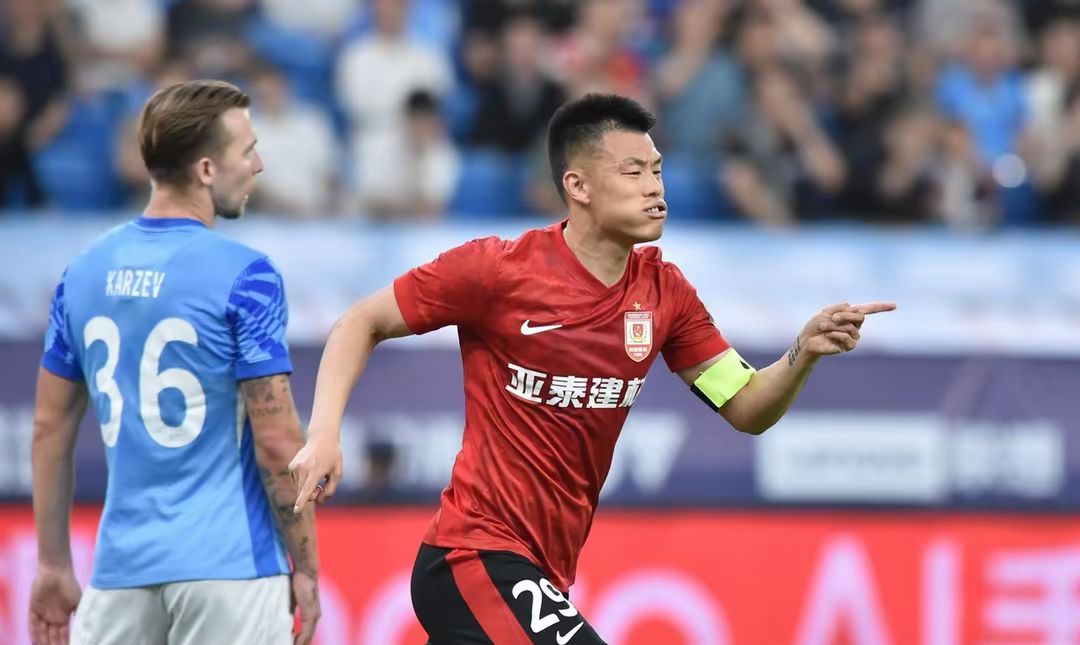 爱游戏体育官方入口包含皇家社会迎足总杯关键赛；今晚回应争议；目标明确；控场能力受关注的词条