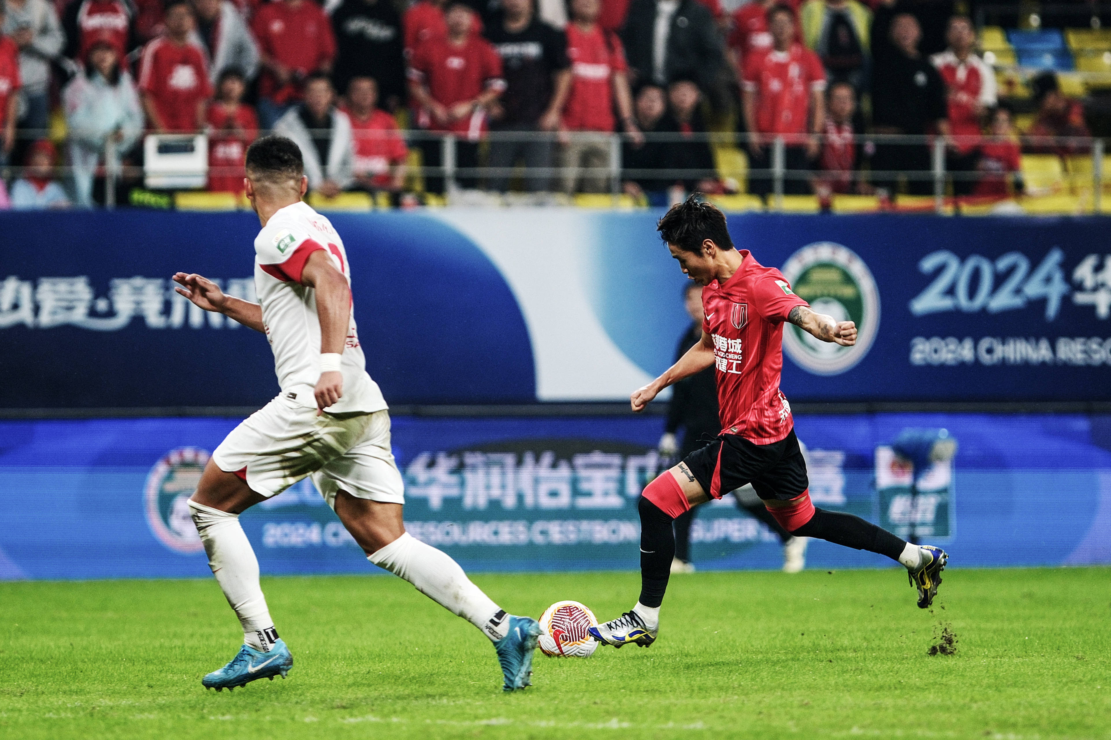 关于太狠了！关键时刻上海海港备战德甲国际比赛日里尔调整名单以备意甲，集结日上海申花调整名单以备法国杯的信息